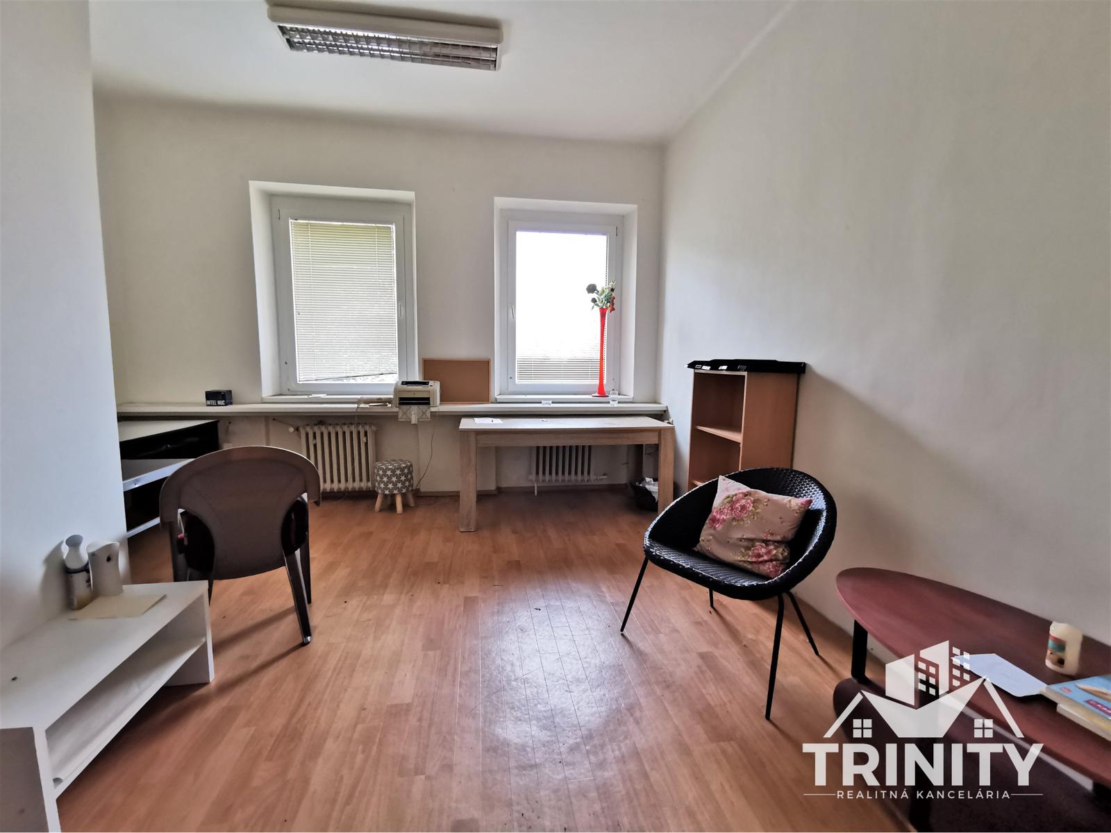 NA PRENÁJOM - kancelárske priestory v centre mesta Nové Zámky