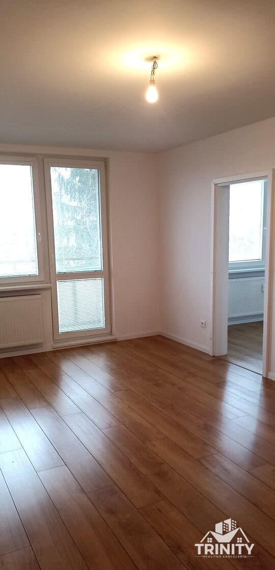 Na predaj zrekonštruovaný 2-izbový byt s balkónom v meste Nové Zámky