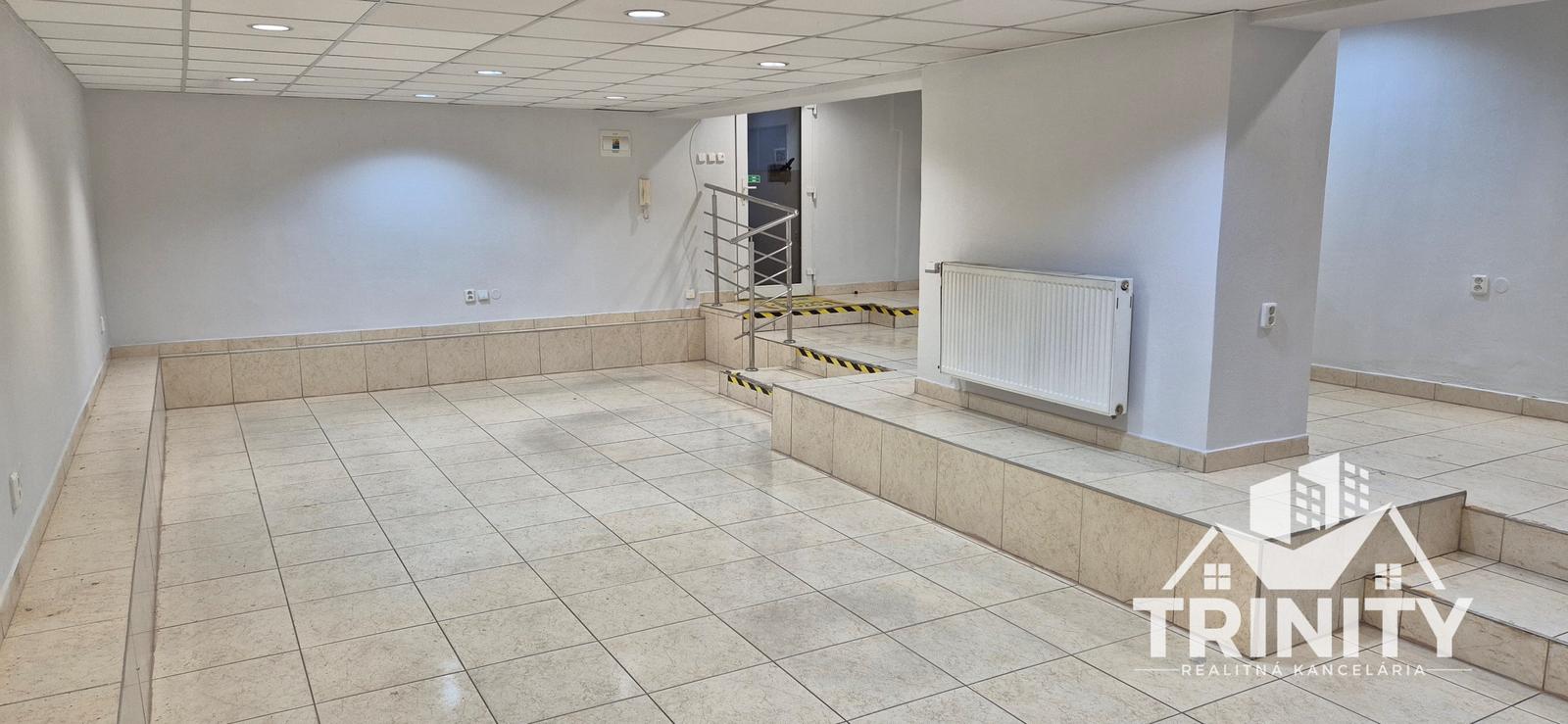 Na prenájom obchodné priestory v širšom centre mesta Nové Zámky