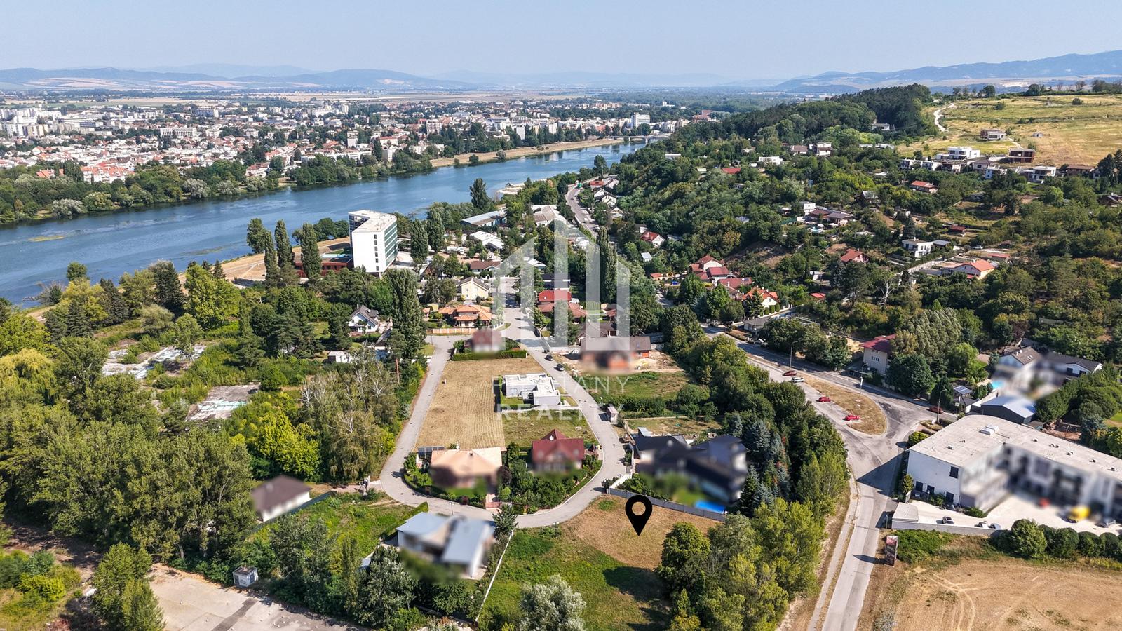 Pozemok 1 345 m² na predaj | Sĺňava II, Banka pri Piešťanoch