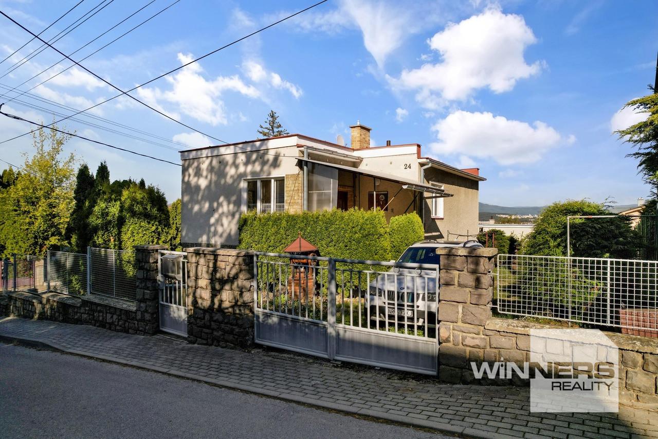 Na predaj rodinný dom s garážou, pozemok 817 m2, Hornoulická ulica, Bojnice