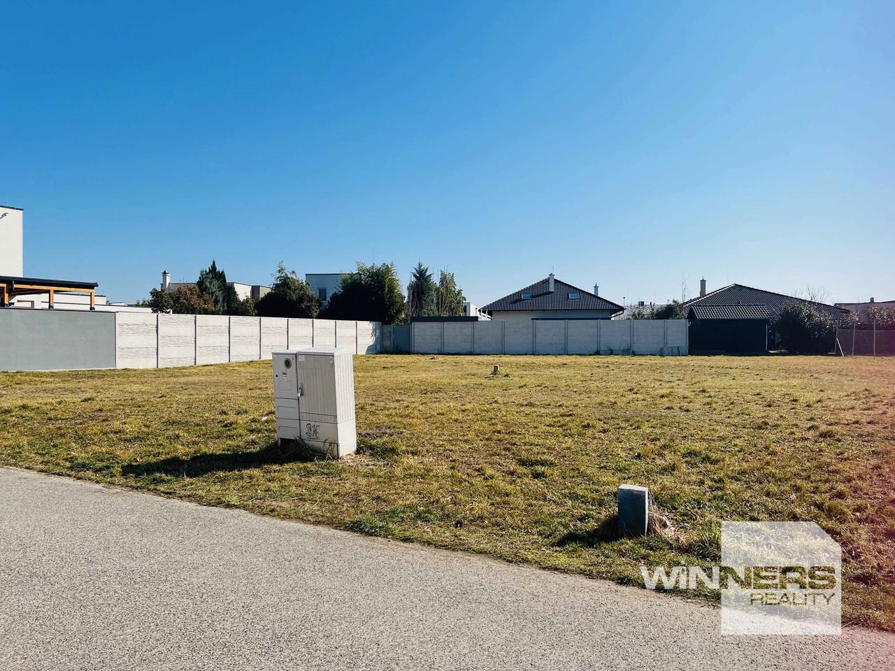 Na predaj stavebný pozemok 1006 m2, Jazerná ulica, Bratislava-Jarovce