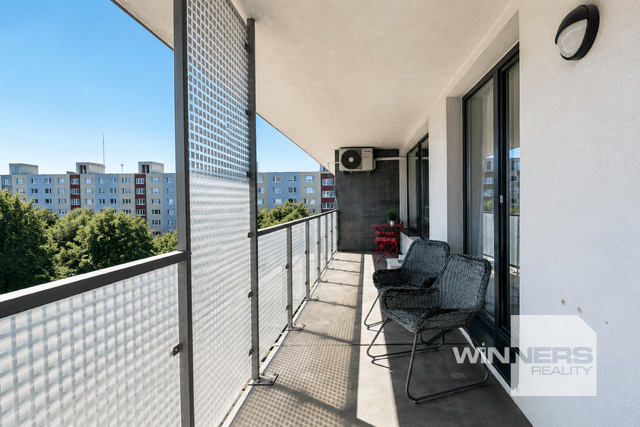 REZERVOVANÉ - Nadštandardný 3 izb. byt s garážovým státím Skybox, Pajštúnska, Bratislava-Petržalka, okres Bratislava V. – fotka 2