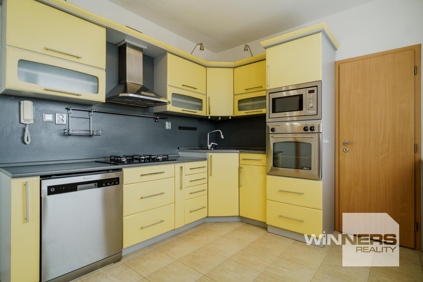 PREDAJ: 4-IZB. BYT PO REKONŠTRUKCII – 80 M², HOLÍČ , OKAMŽITÉ NASŤAHOVANIE, KLIMATIZÁCIA, KRYTÝ BALKÓN – fotka 2
