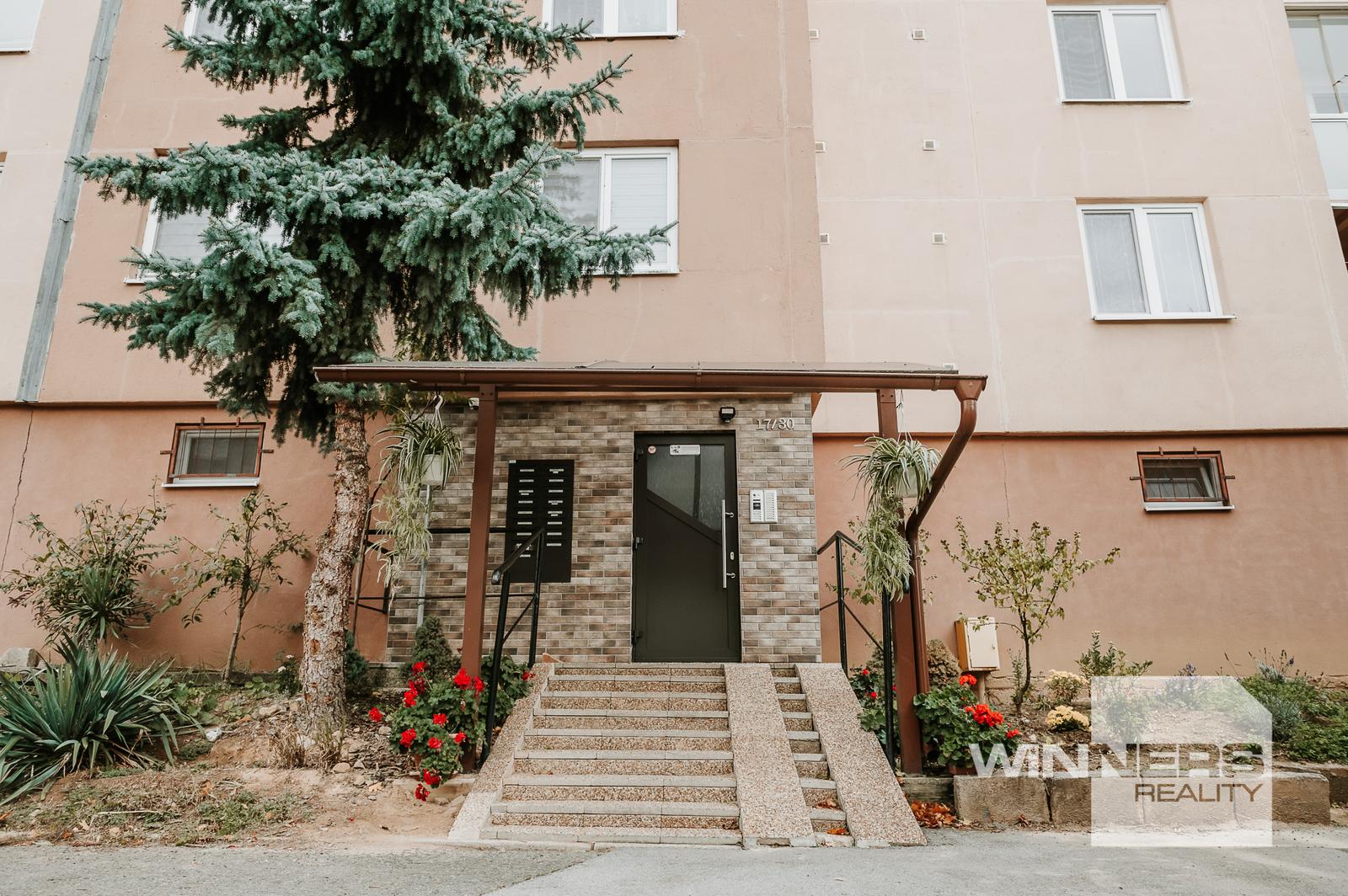 Ponúkame na PREDAJ 3-izbový byt blízko centra mesta Vranov nad Topľou