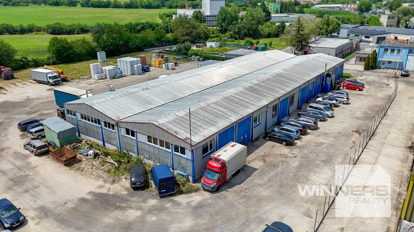 Na prenájom  – výrobno–skladová hala s administratívnym a sociálnym zázemím o výmere 178 m2 , Nové Mesto nad Váhom