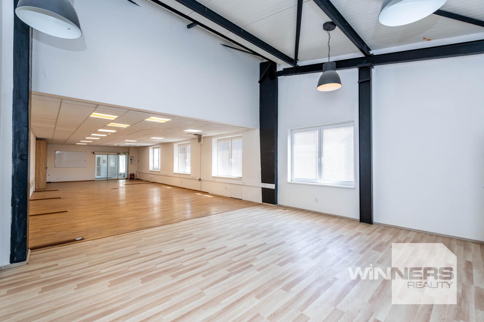 KOMPLETNE ZREKONŠTRUOVANÁ BUDOVA V KOŠICIACH – JUH | VLASTNÝ POZEMOK 720 m² | FLEXIBILNÉ VYUŽITIE