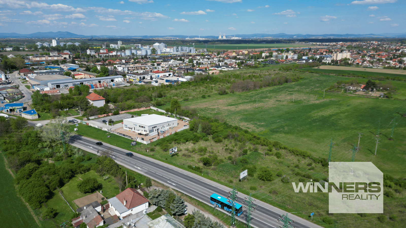PREDAJ, INVESTIČNÝ POZEMOK 1 440 m², LEOPOLDOV, ŤAH D1 → HLOHOVEC – fotka 2
