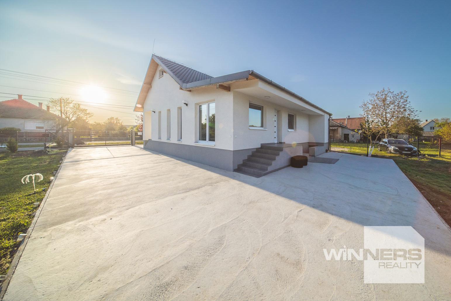 Moderný 3i rodinný dom na predaj • 30 km od mesta Košice – fotka 2