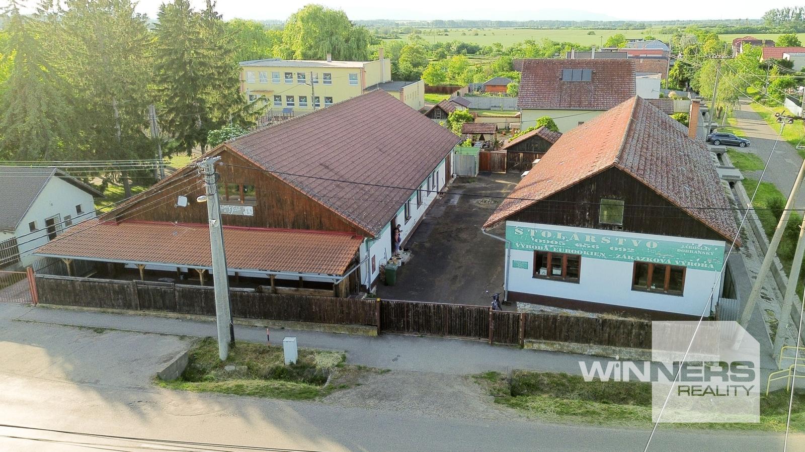 Na predaj zabehnuté stolárstvo v obci Novosad – výborná investičná príležitosť