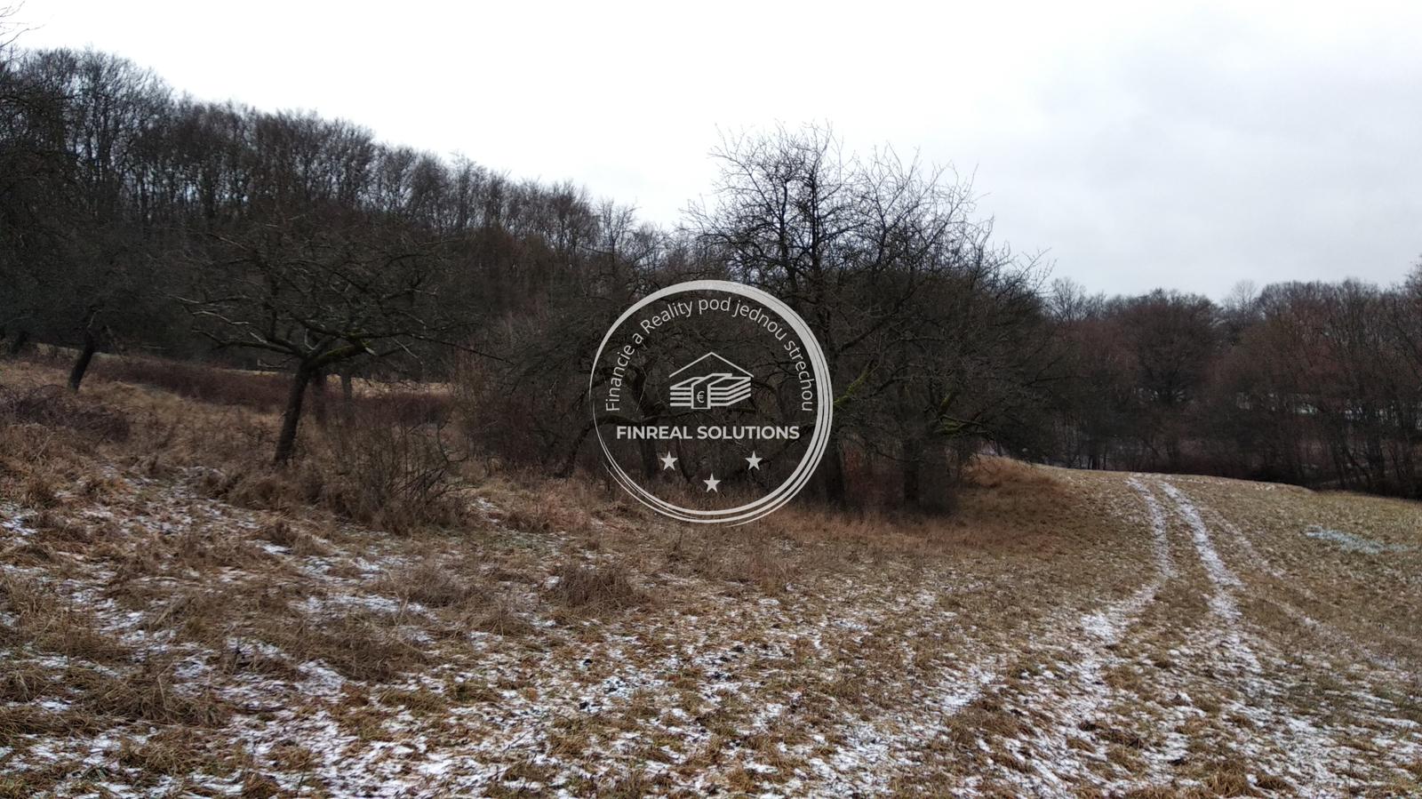 Na predaj krásny slnečný pozemok v Hornom Srní pri zjazdovke – fotka 2