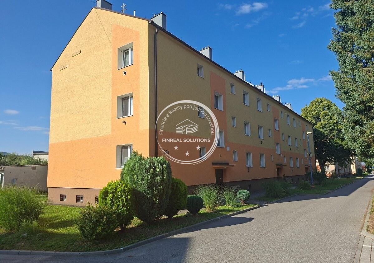 Zrekonštruovaný 3i tehlový byt s vlastným kúrením