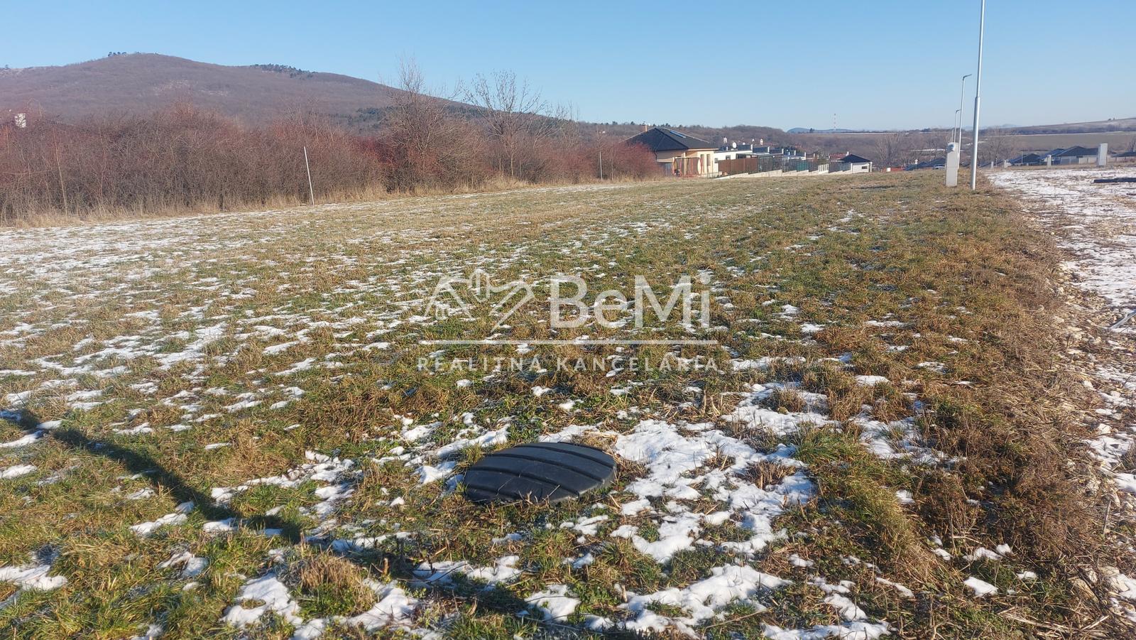 Predaj 14 pozemkov  Dolné Štitáre pri Nitre(239-14-JUF)