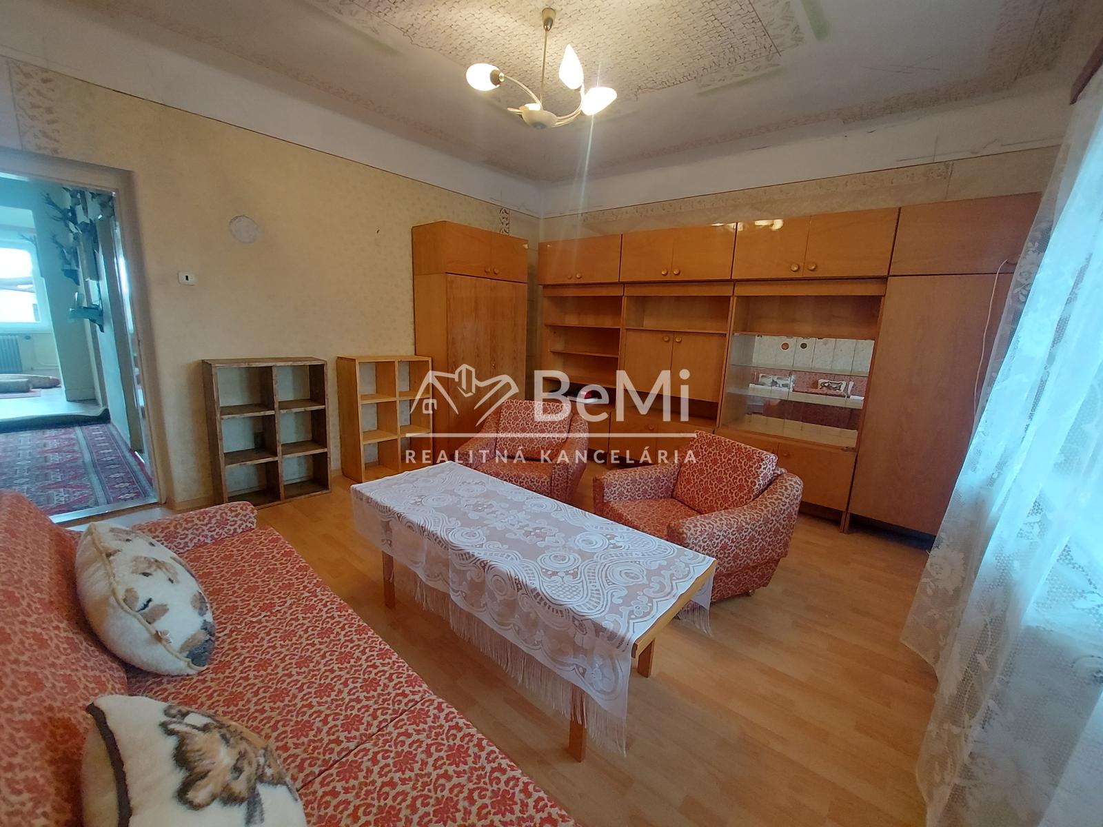 Predaj rodinný dom Černík, pozemok 2486m2, okr. Nové Zámky(254-12-JUF)