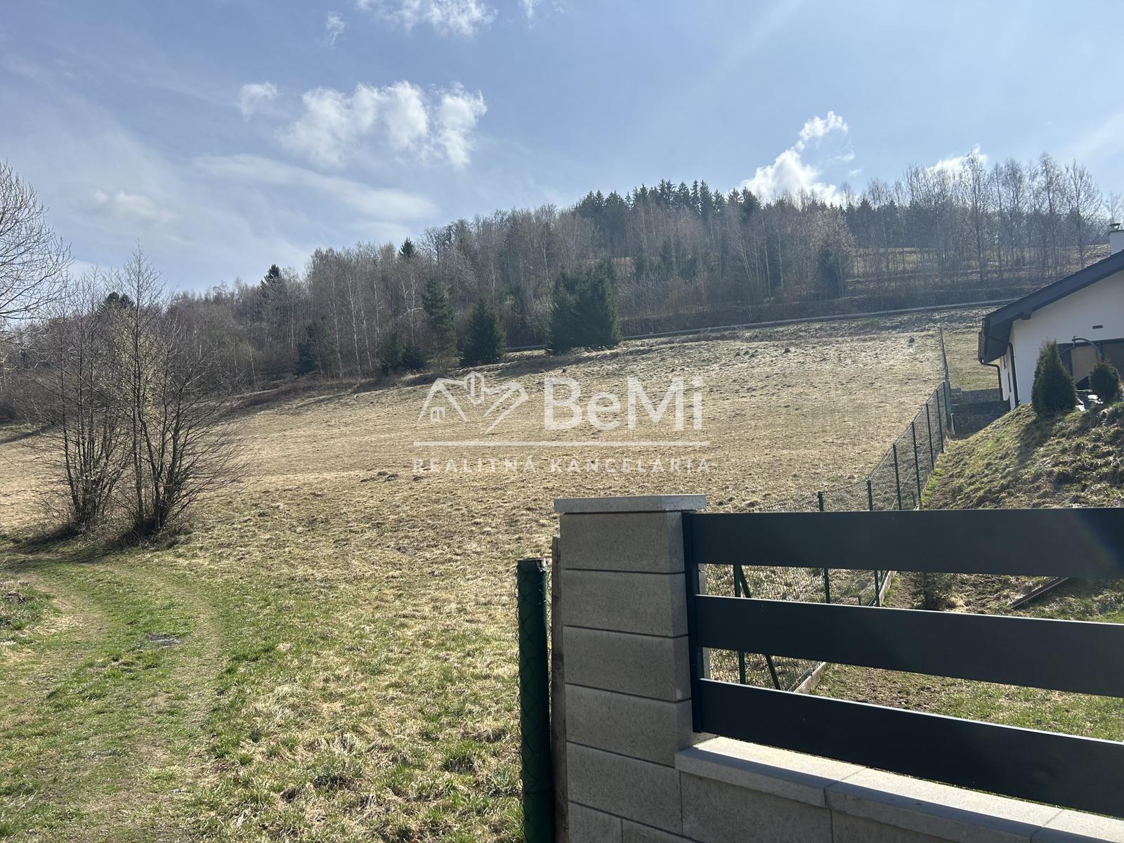 Na predaj stavebný pozemok 1476 m², Hriňová – fotka 2