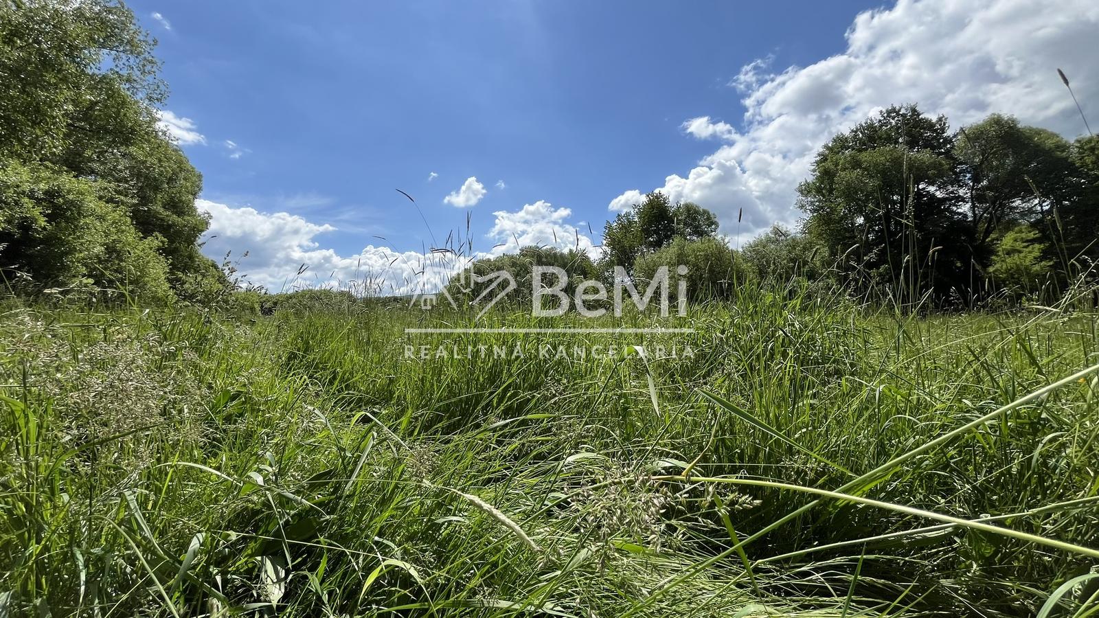 Pozemok 2836 m2 pod rybníkom, Sása-Zvolen – fotka 2