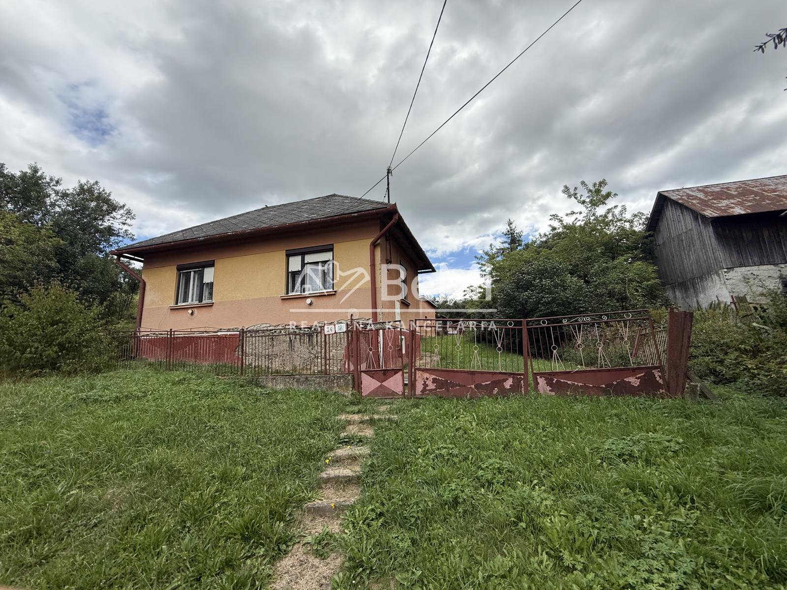 Rodinný dom v Ľubotíne s veľkým pozemkom na predaj
