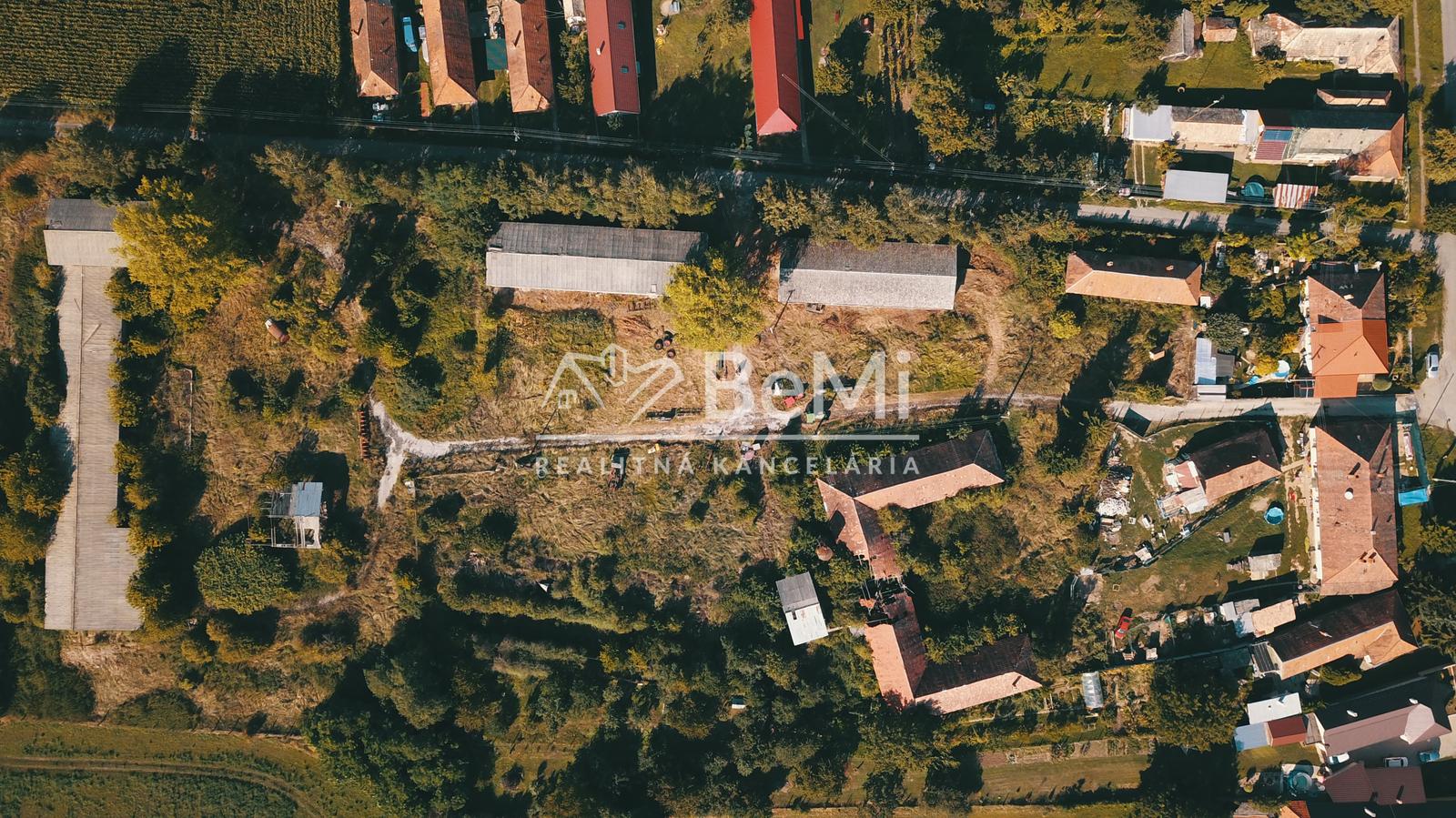 Developerský pozemok 10 863 m² , pripravený projekt na výstavbu RD - Tehla (026-14-SIHA) – fotka 2