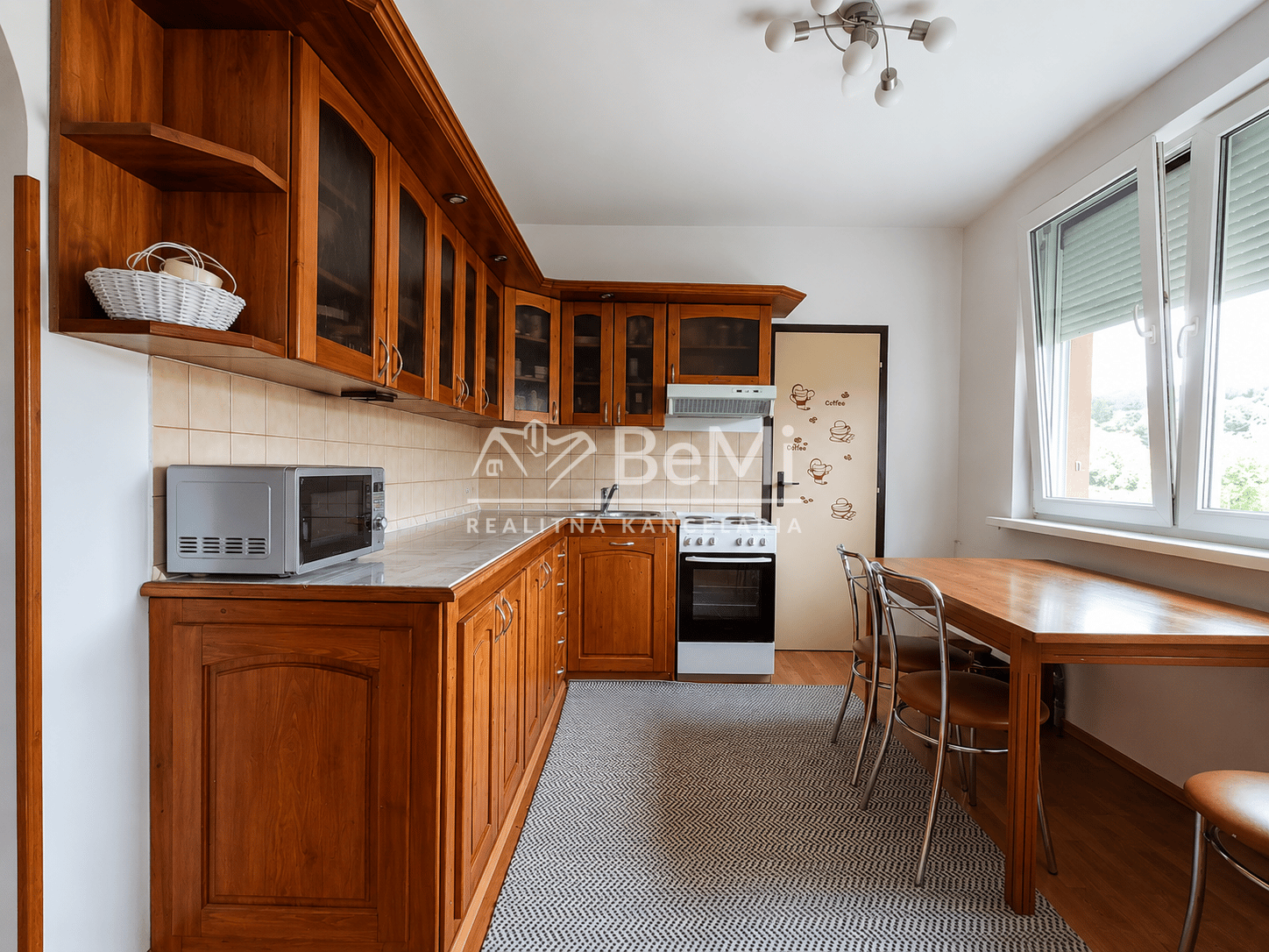 Predaj, 3 izbový byt - Pukanec (037-113-SIHA) – fotka 2
