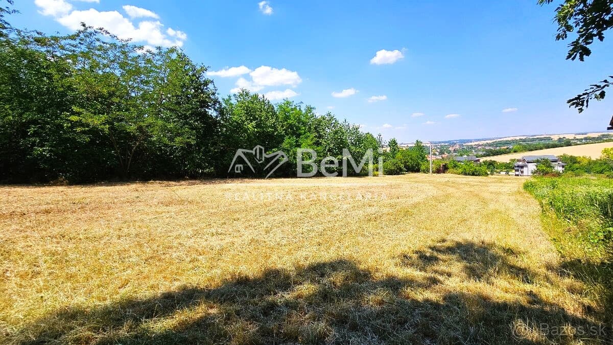 Predaj, investičný pozemok 515 m²- Podhájska (047-14-SIHA)