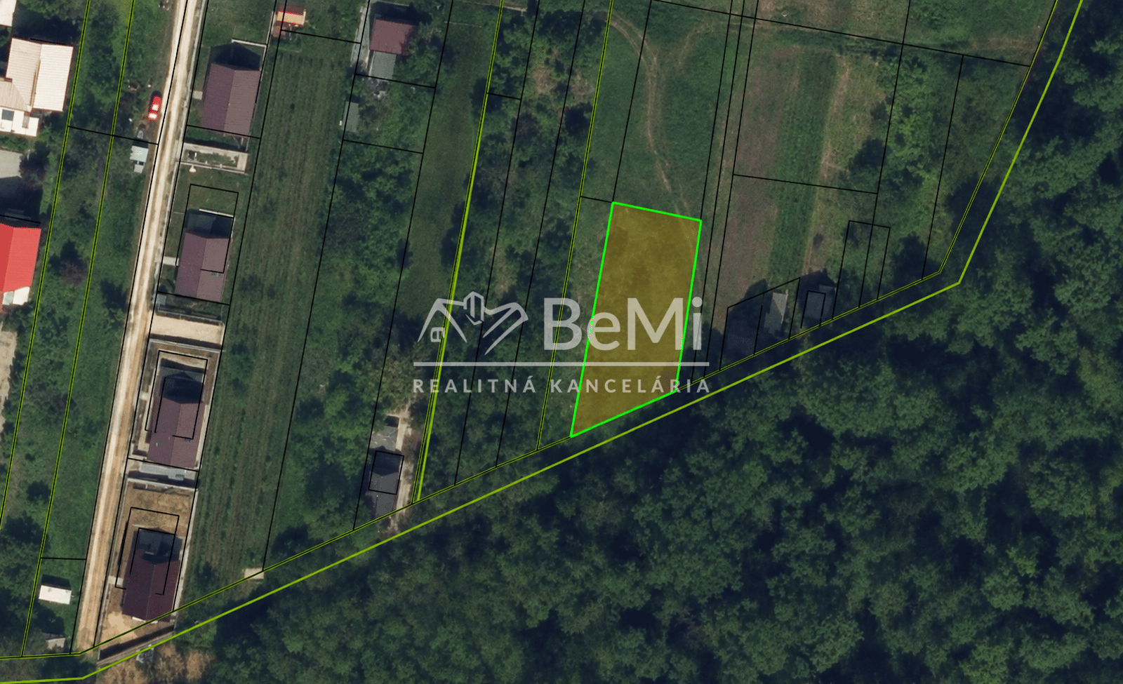 Predaj, investičný pozemok 686 m² - Podhájska (053-14-SIHA)