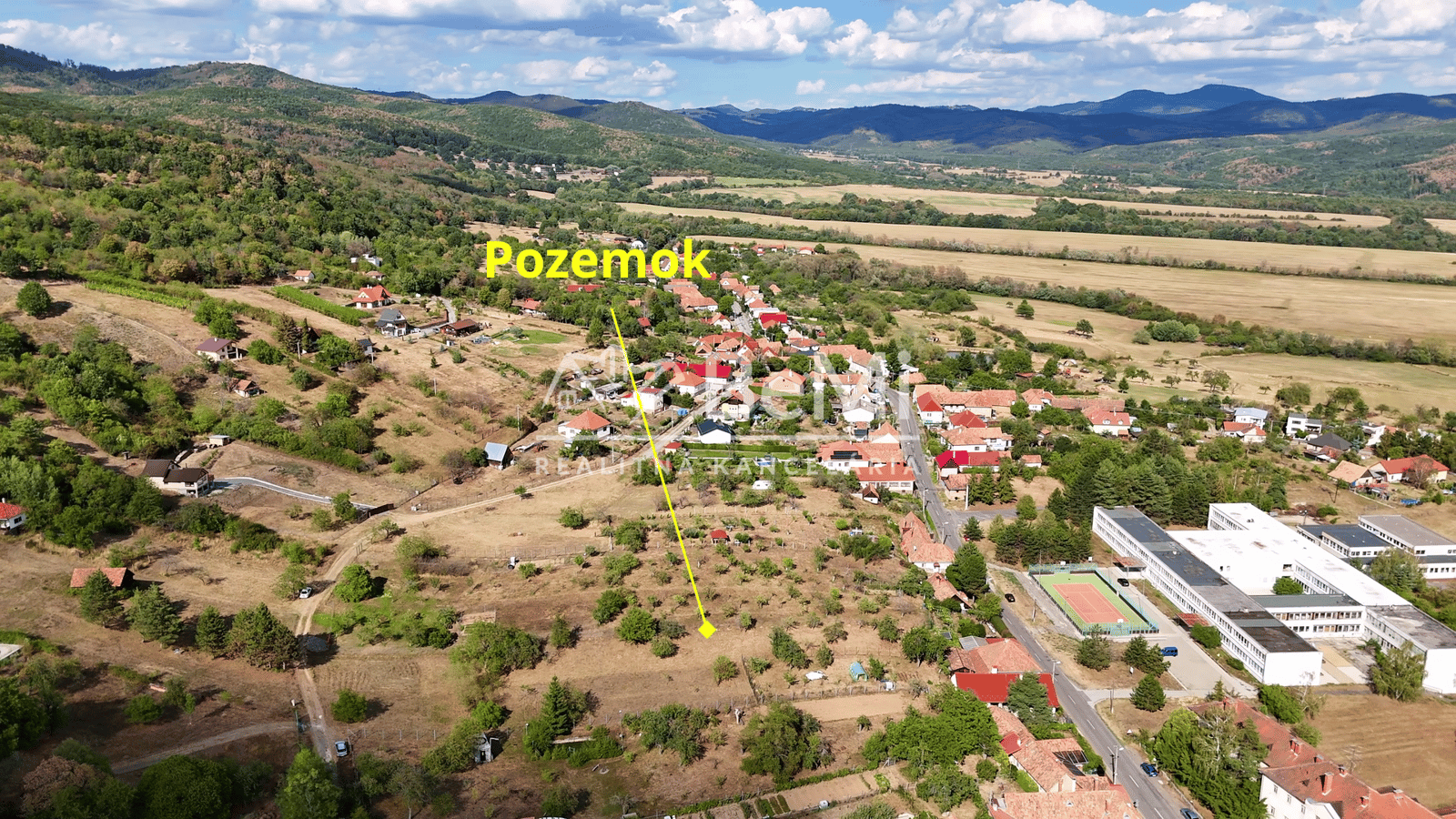 NOVÁ CENA, Stavebný pozemok 1 972 m² - Pukanec (062-12-SIHA)