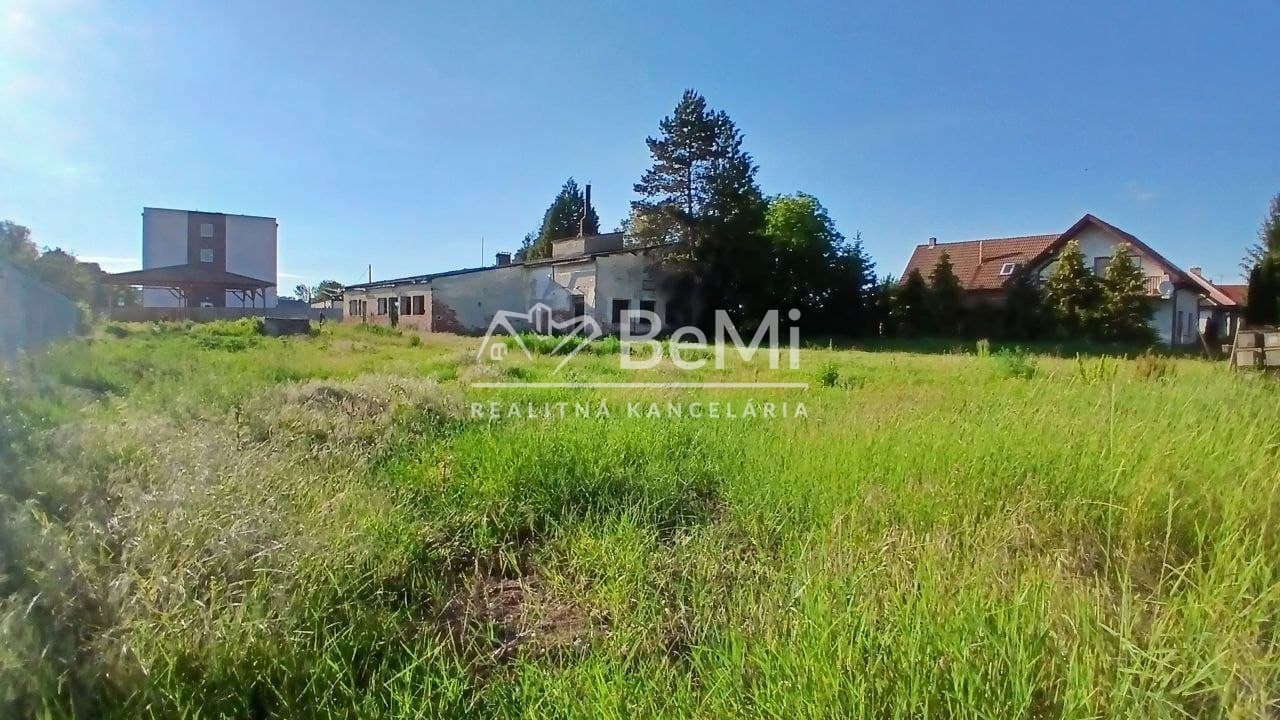 Multifunkčný areál s veľkým pozemkom - Želovce (025-18-MIMI) – fotka 2