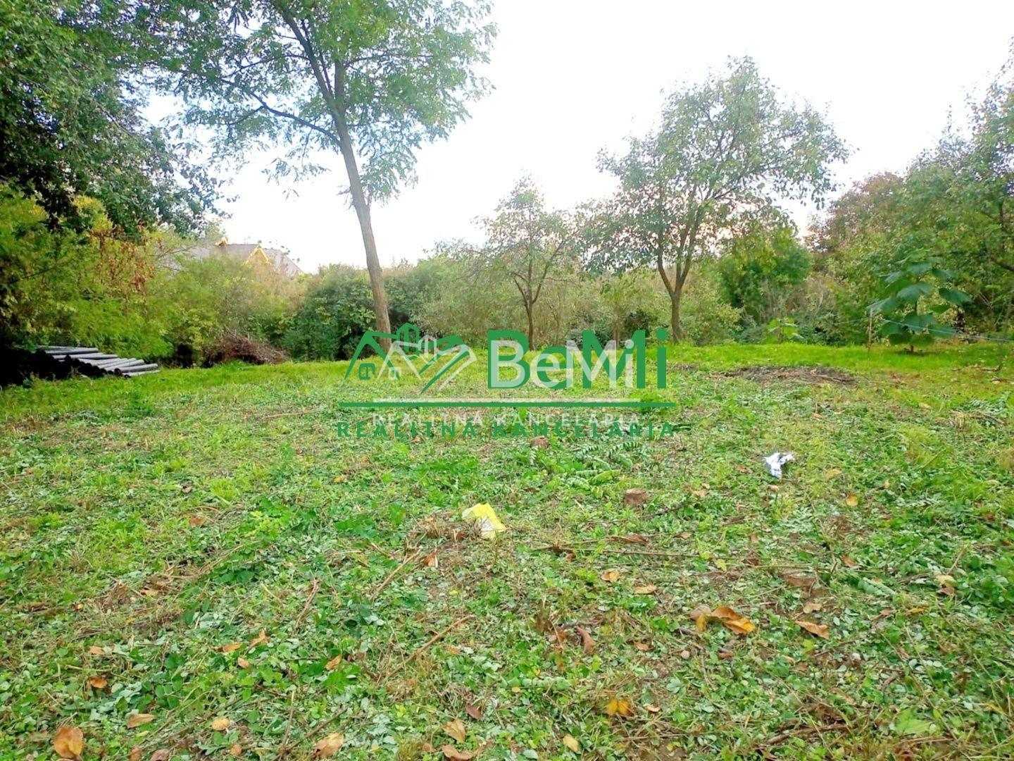 Predaj pozemku pre výstavbu rodinného domu - Jur nad Hronom (032-14-HEKA) – fotka 2