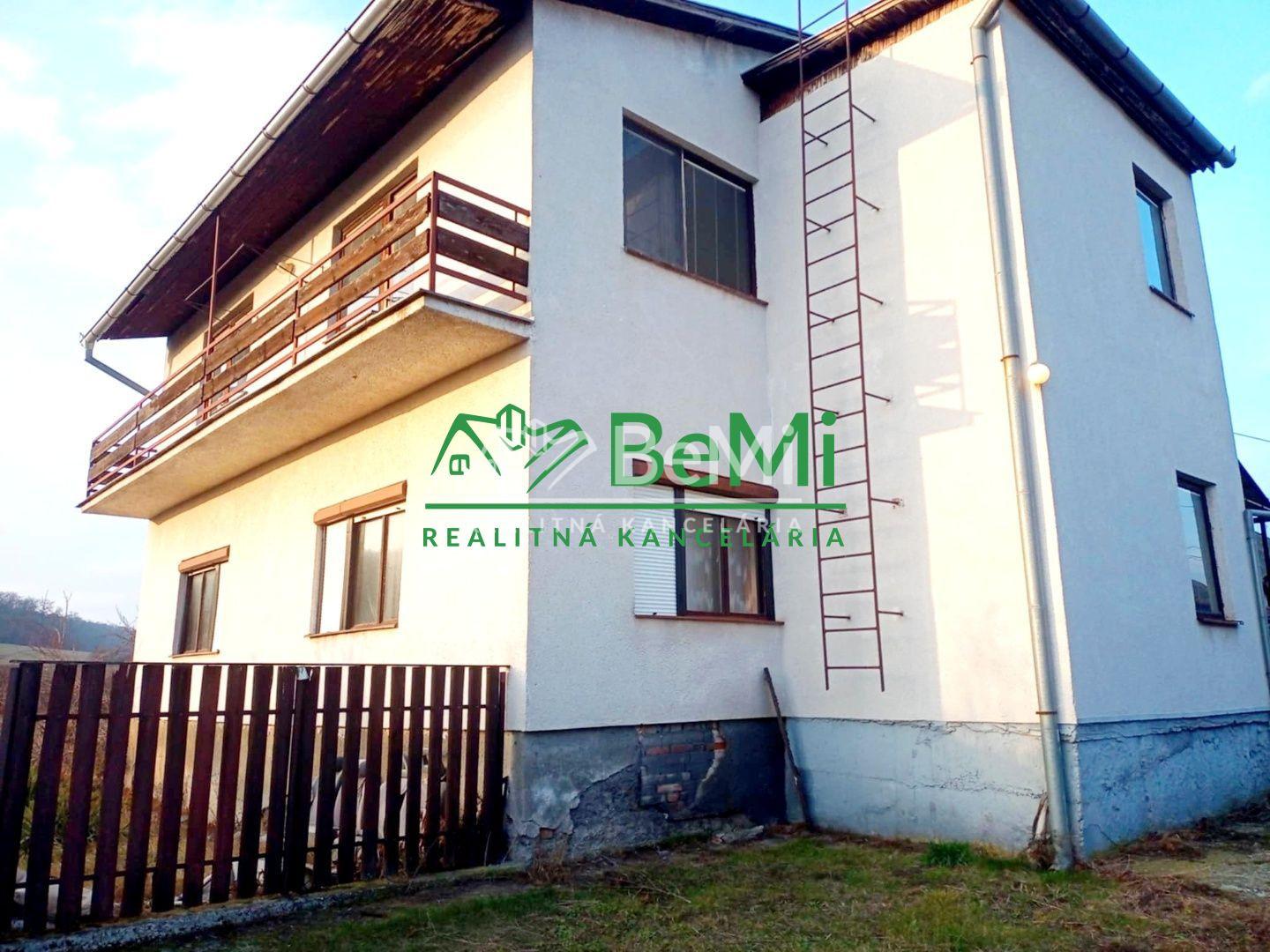 Predaj viacgeneračného rodinného domu - Dolné Semerovce  (044-12-HEKA) – fotka 2