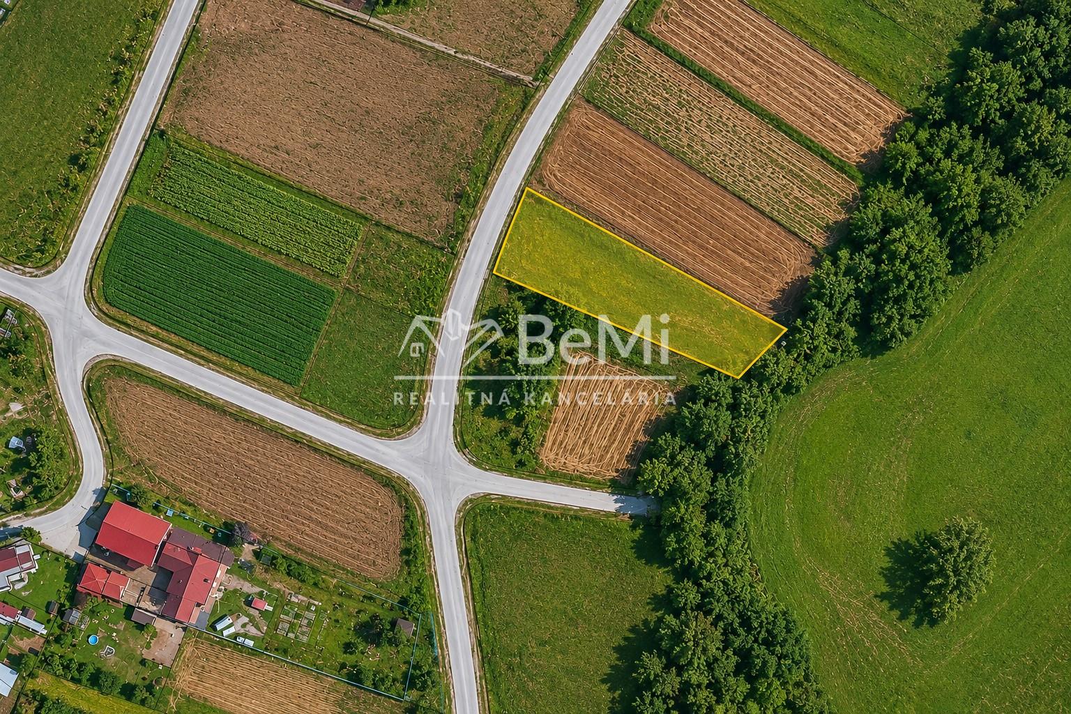 Na predaj stavebný pozemok – Hruštín, časť Vaňovka | 867 m²