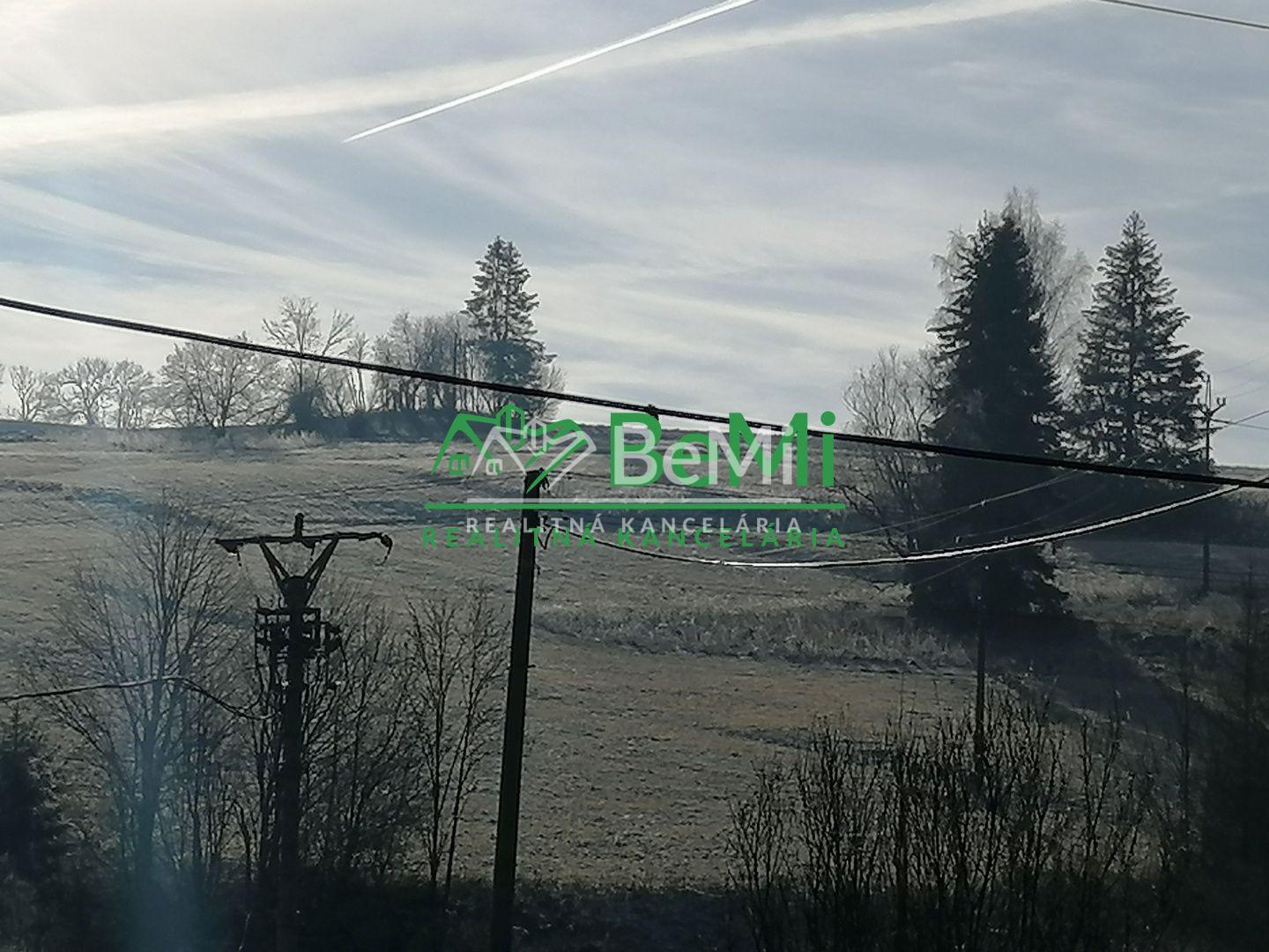 Pozemky v Oravskej Lesnej pri železničnej stanici