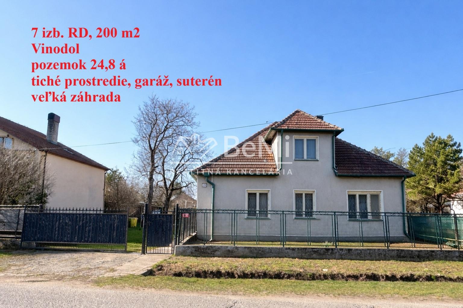 7-izbový rodinný dom, veľká záhrada, garáž, investičná príležitosť - Vinodol