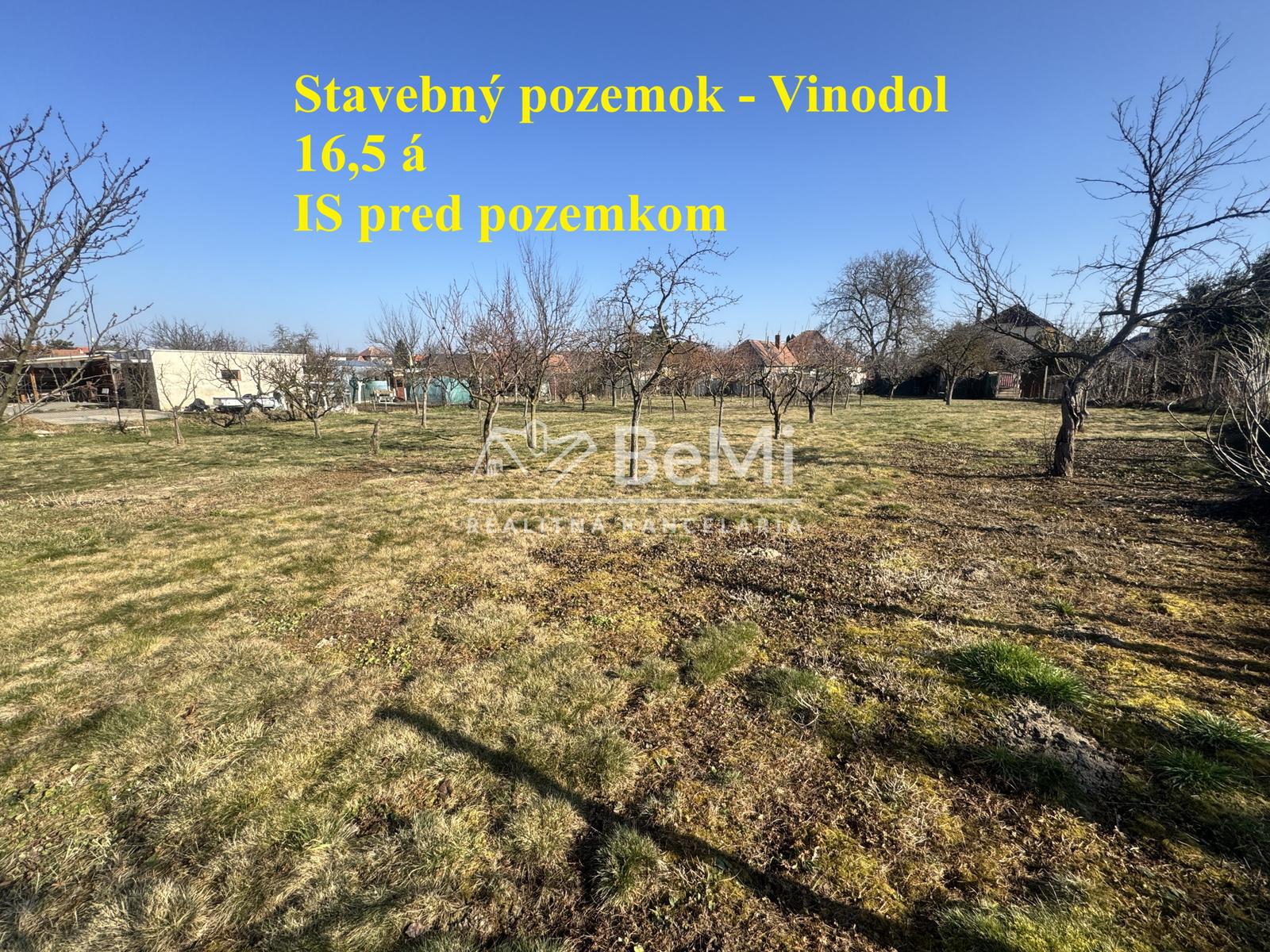 Stavebný pozemok 16,5 á - Vinodol
