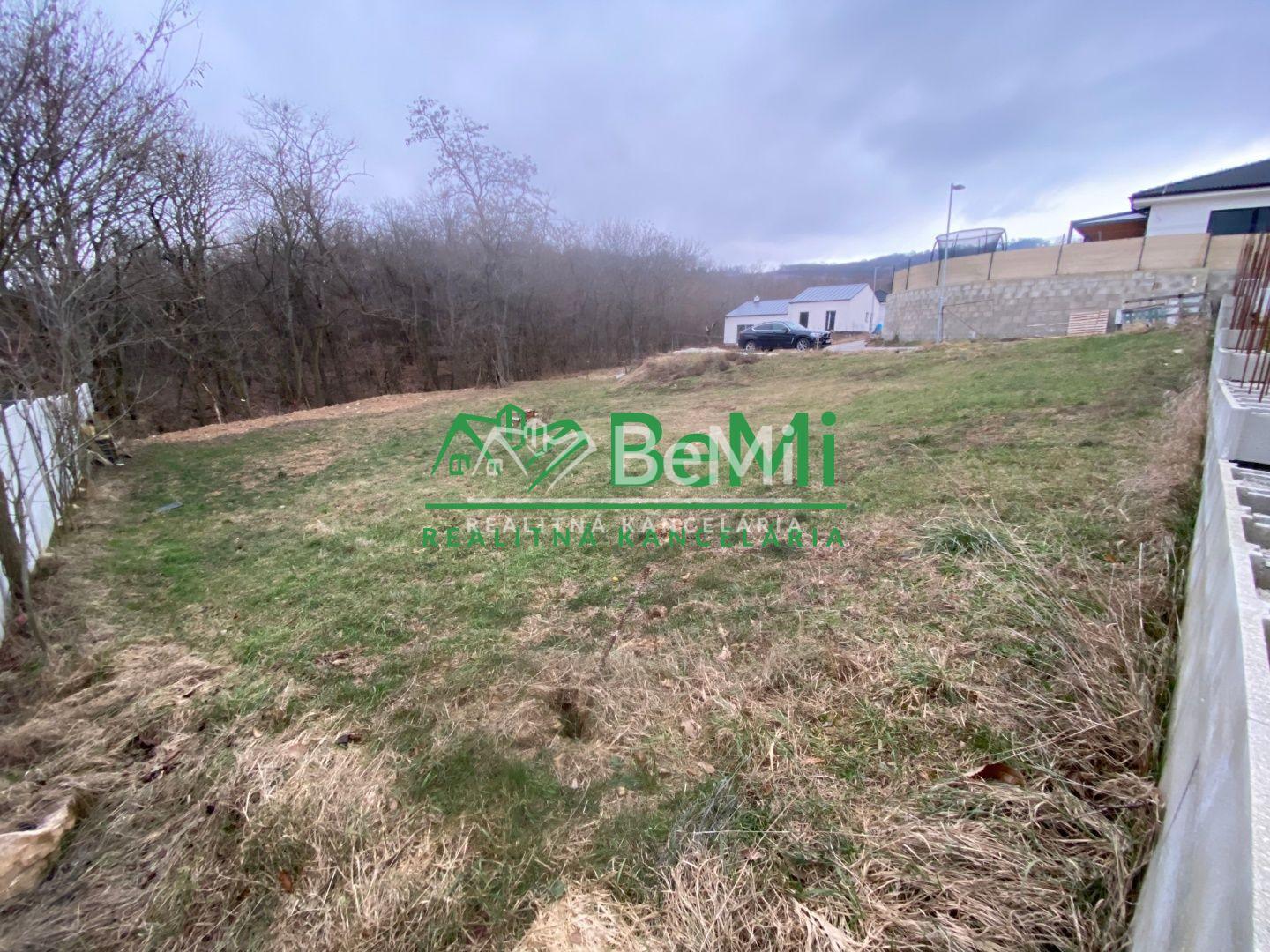 Pozemok Nitra - Štitáre pod lesom 875 m2 ID 445-14-MIG