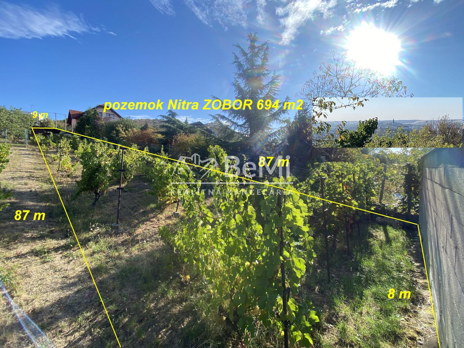REZERVOVANÉ Pozemok Nitra ZOBOR 694 m2 636-14-MIG