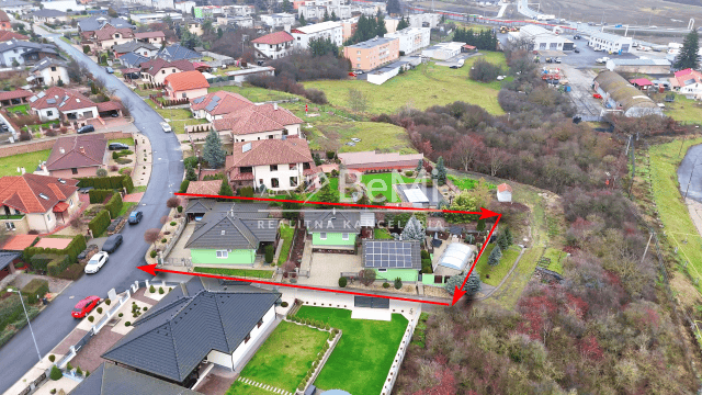 3 DOMY NA JEDNOM POZEMKU RIMAVSKÁ SOBOTA, SOBȎTKA-NA PREDAJ