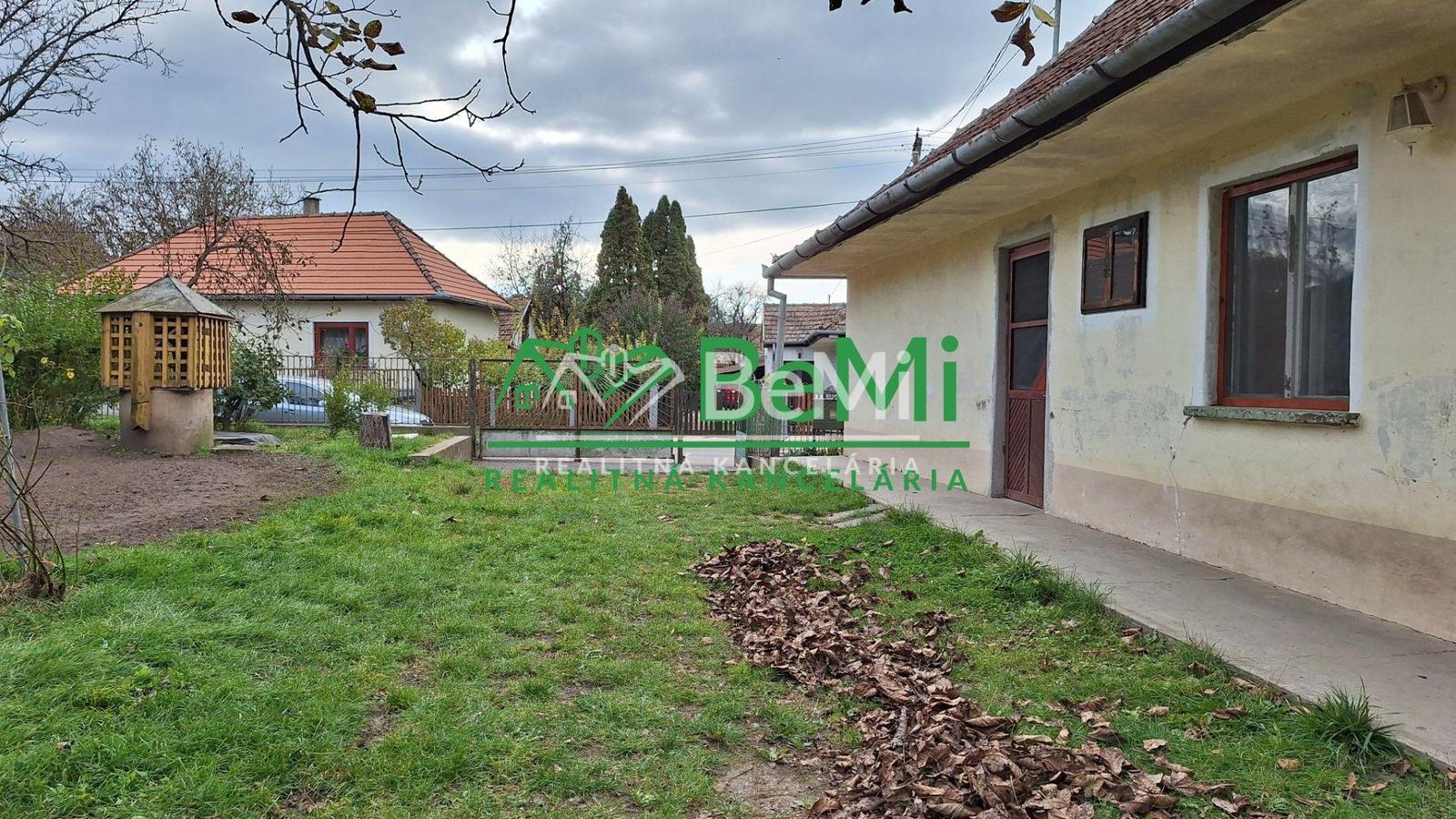 Dve rodinné domy v obci Kéked za 77000,-- PREDAJ