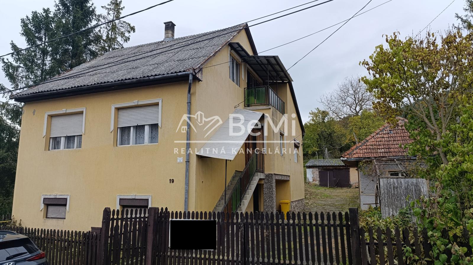 Pekný dom v obci Arka v Maďarsku-tichá obec 87000,-Eur