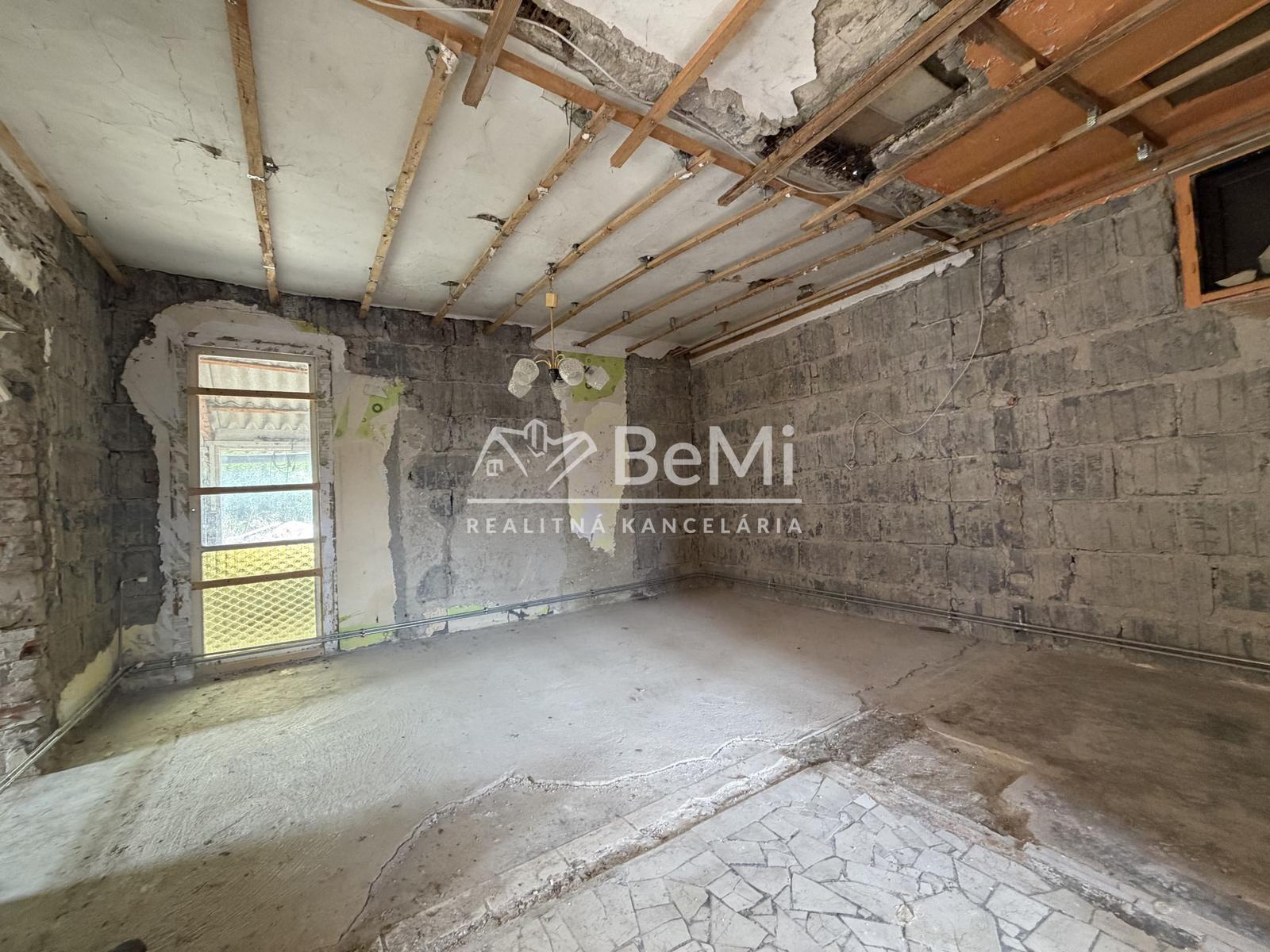 Menší rodinný  dom v Maďarsku za 16000,-Eur