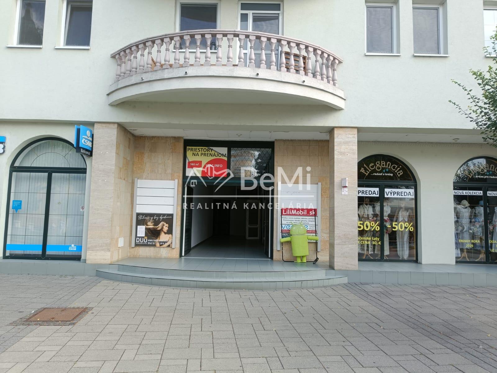 Obchodný priestor 55m² na prenájom, námestie Topoľčany 021-25-RAKO