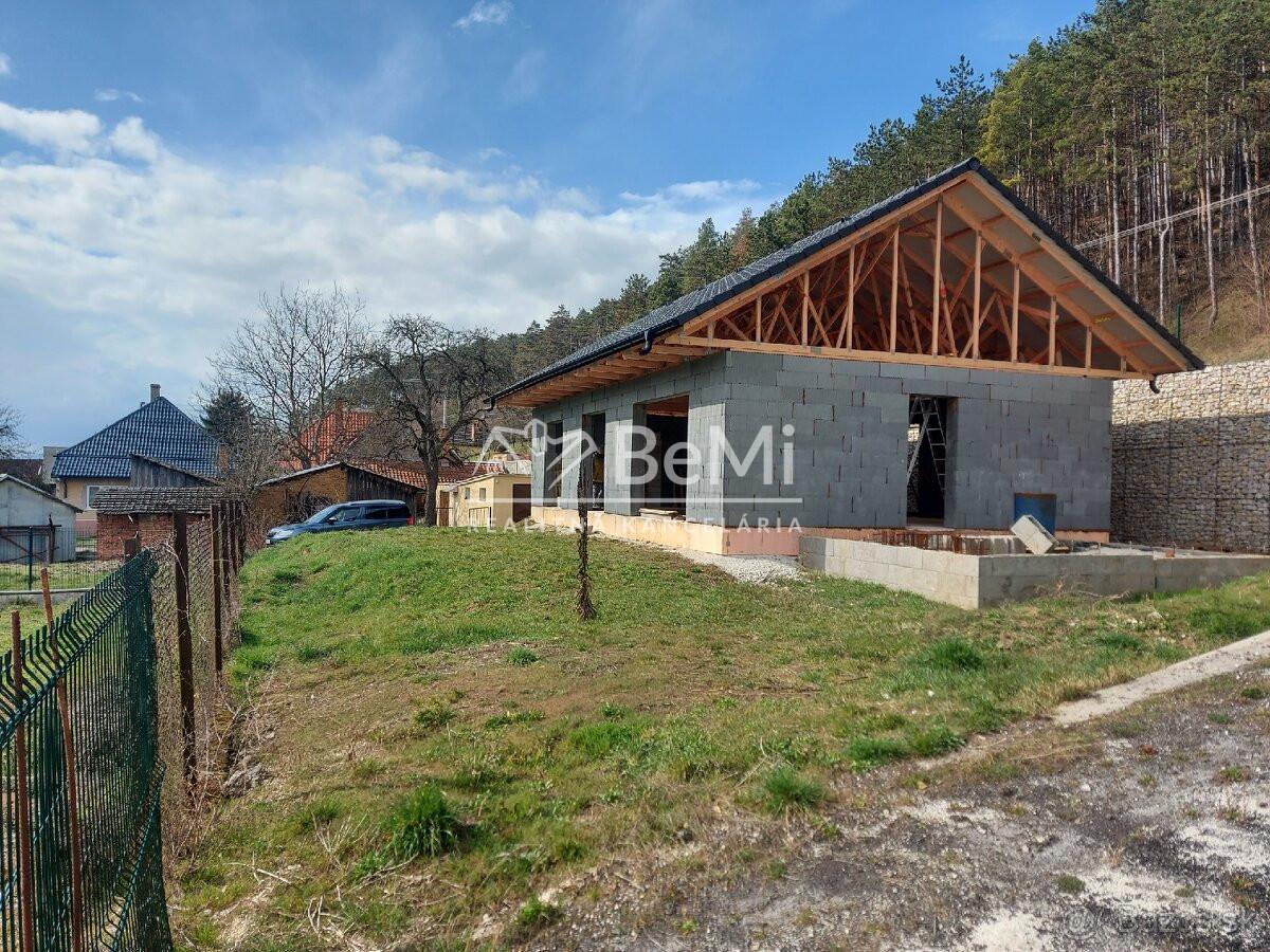 Predáme rozostavaný nízkoenergetický rodinný dom