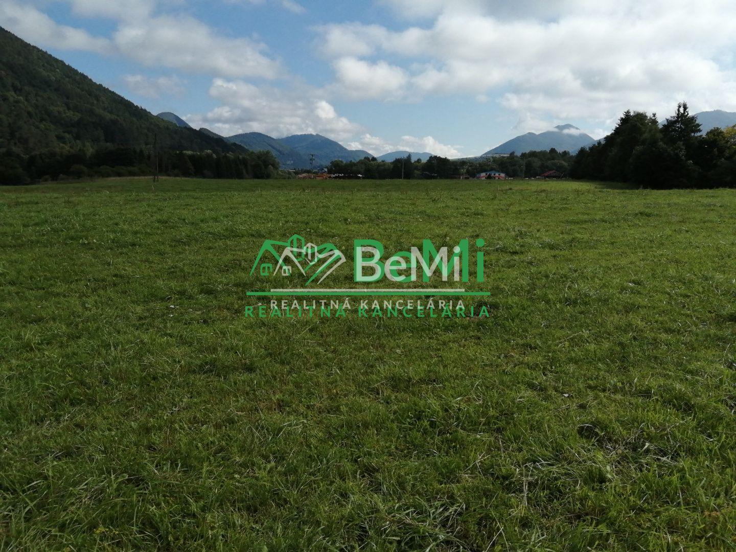 Predaj: Pozemok,13 925m2, Krásňany (048-14-MACHa)