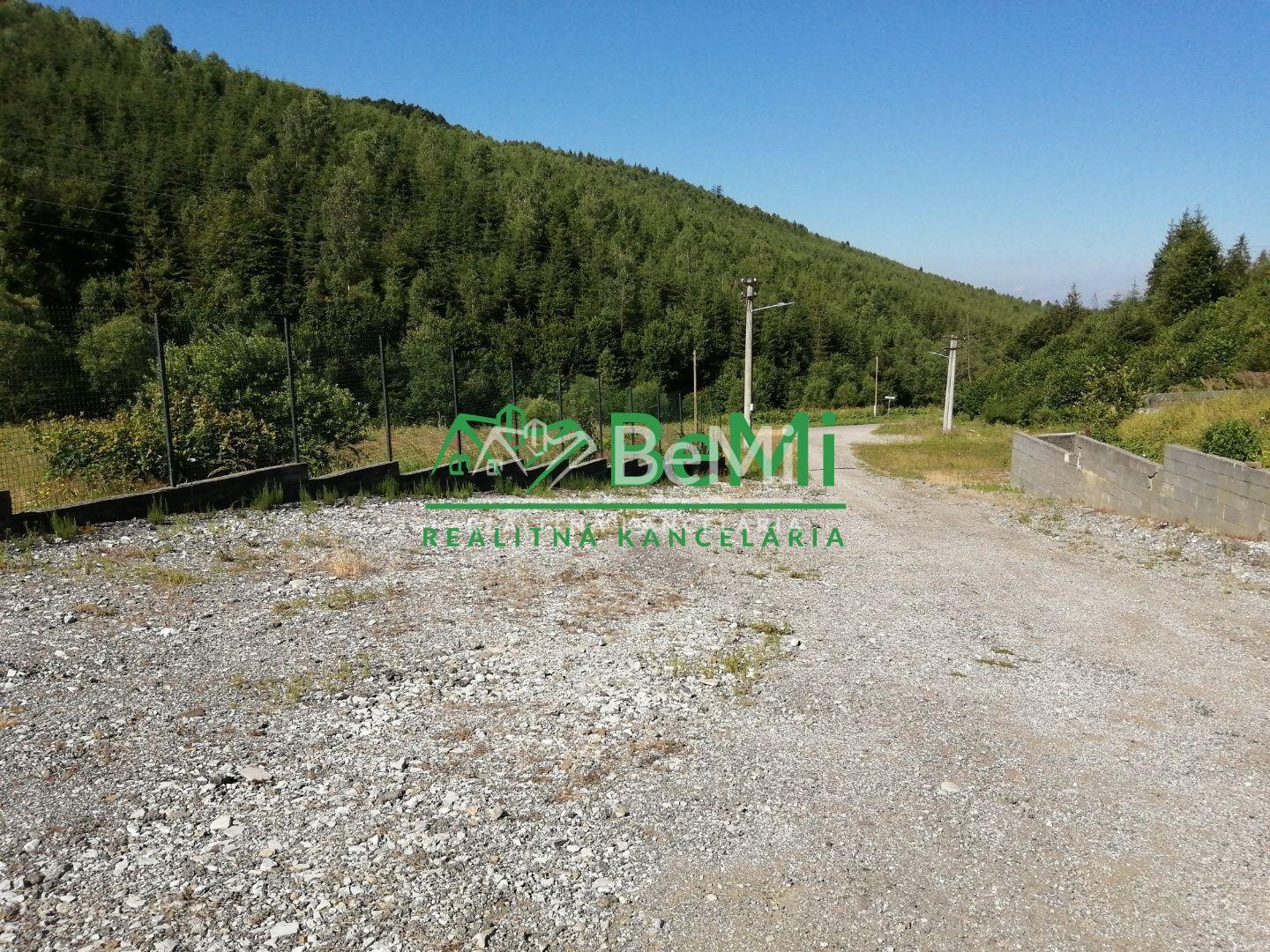 Prenájom: Pozemok, 1738m2, Čadca, časť Čadečka (218-24-MACH)