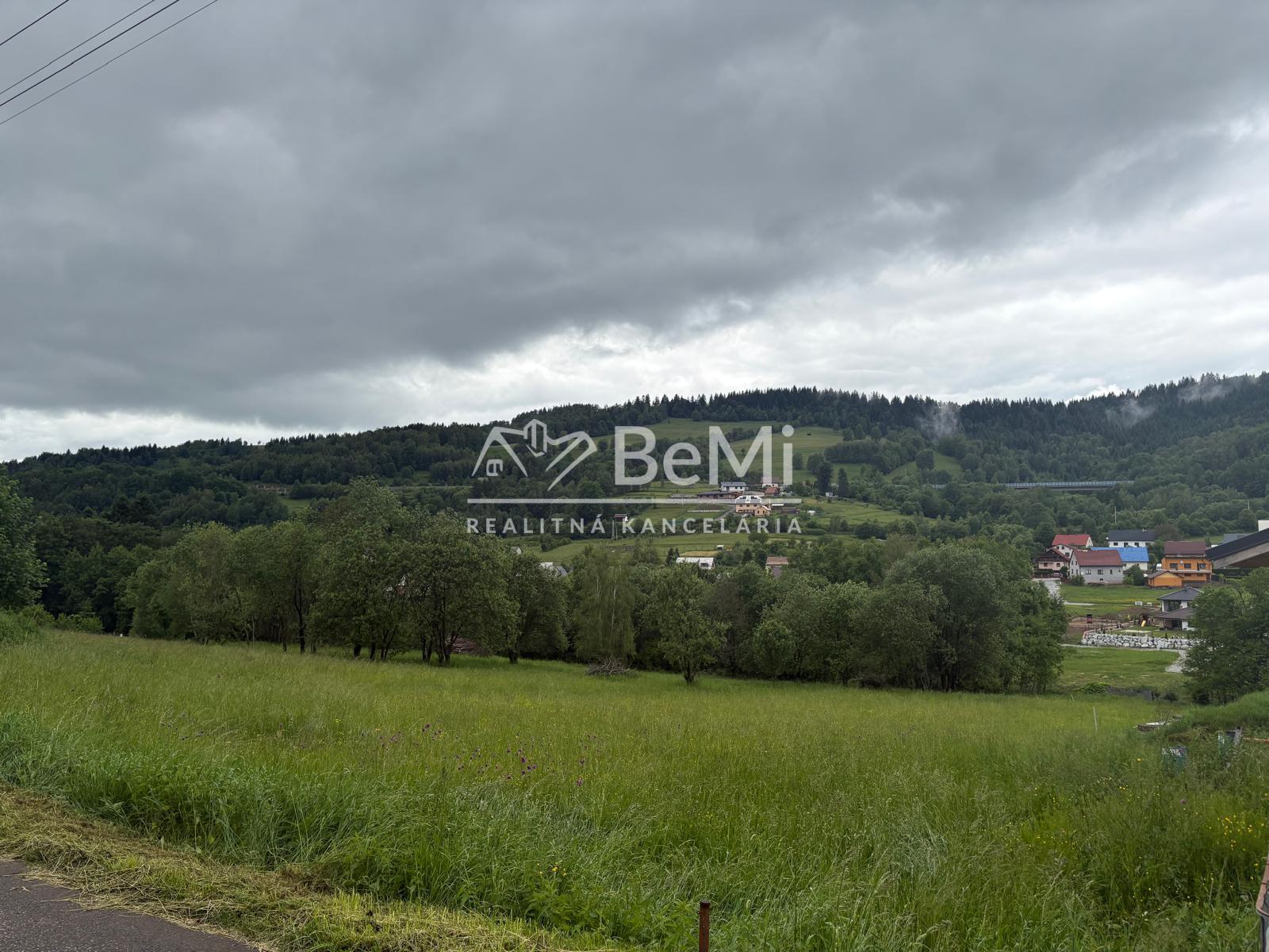 Predaj: Stavebný pozemok ,699m2, Skalité, Čadca(267-14-MACH)