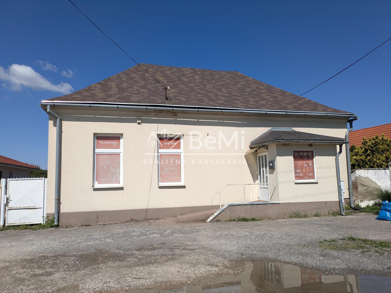 Predaj, rodinný dom/ budova -Tesárske Mlyňany (1254-12-AFI) – fotka 2