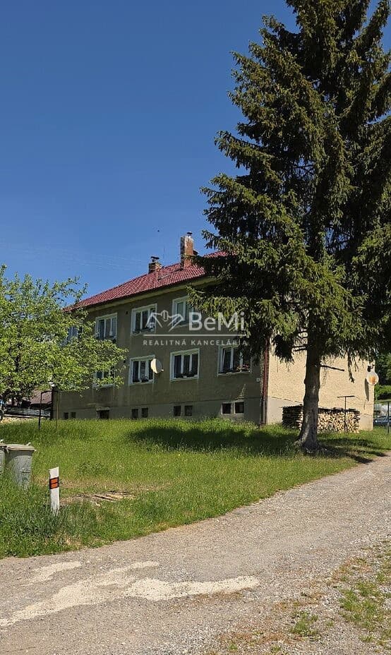 Predaj, priestranný 2-izbový byt Kremnica Lúčky(021-112-ZOLA)