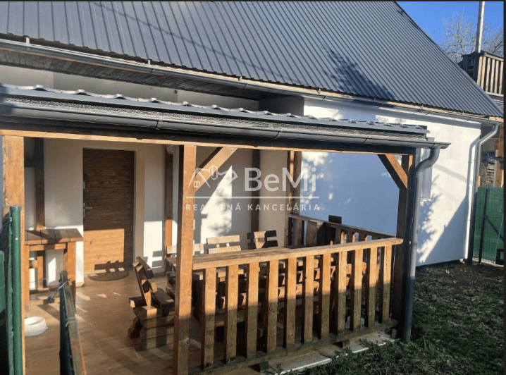 Predaj, zabehnutý apartmánový dom, Počúvadlo (  039-12-ZOLA)