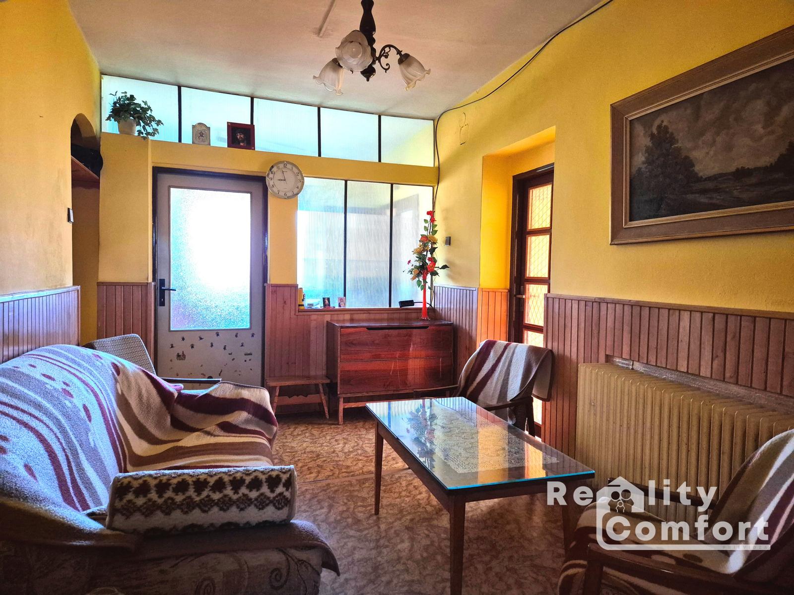 REALITY-COMFORT - Priestranný rodinný dom s veľkou ovocnou záhradou – fotka 2