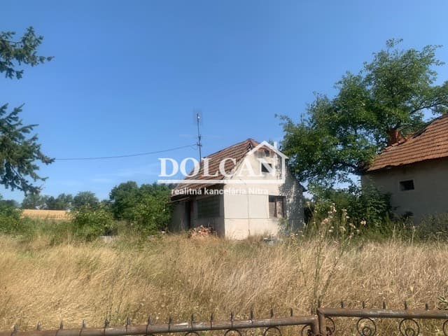 EXKLUZÍVNE veľký slnečný pozemok na výstavbu viacerých rodinných domov Malé Chyndice