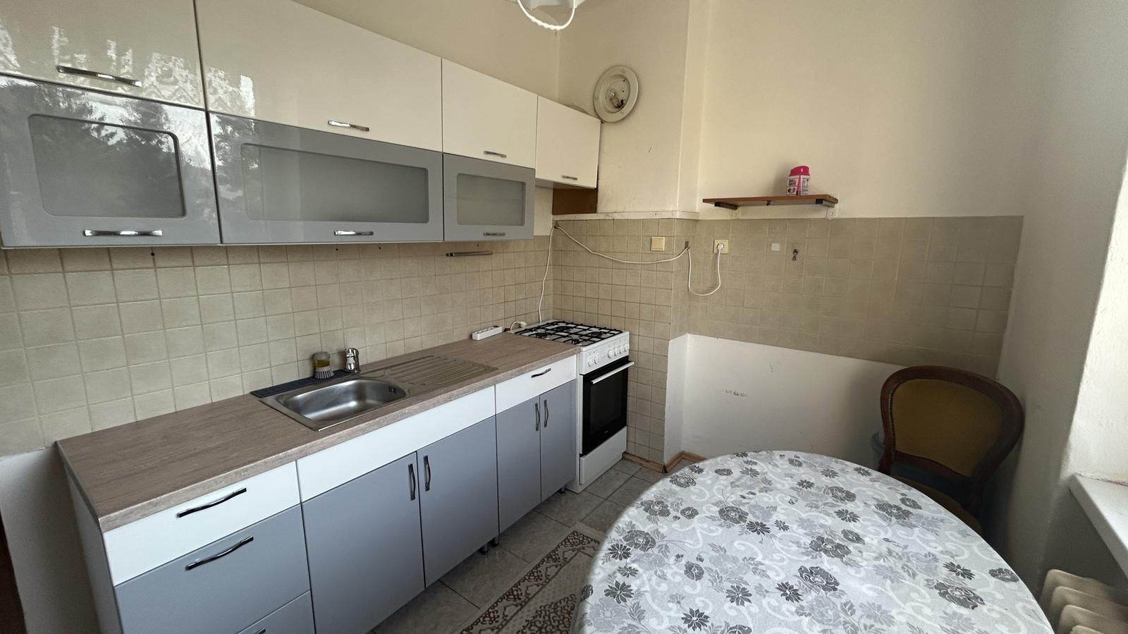 2 - izbový byt Školská s loggiou - vrátane zariadenia – fotka 2